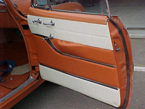 30/7-03 1954 Pontiac Star Chief dörrsida efter original