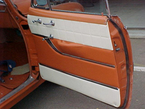 30/7-03 1954 Pontiac Star Chief dörrsida efter original